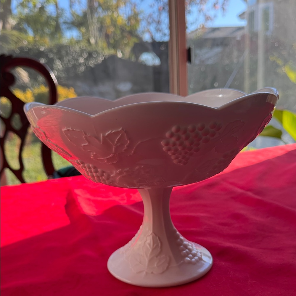 Large Vintage Elegant milk glass White Pedestal Bowl 10”